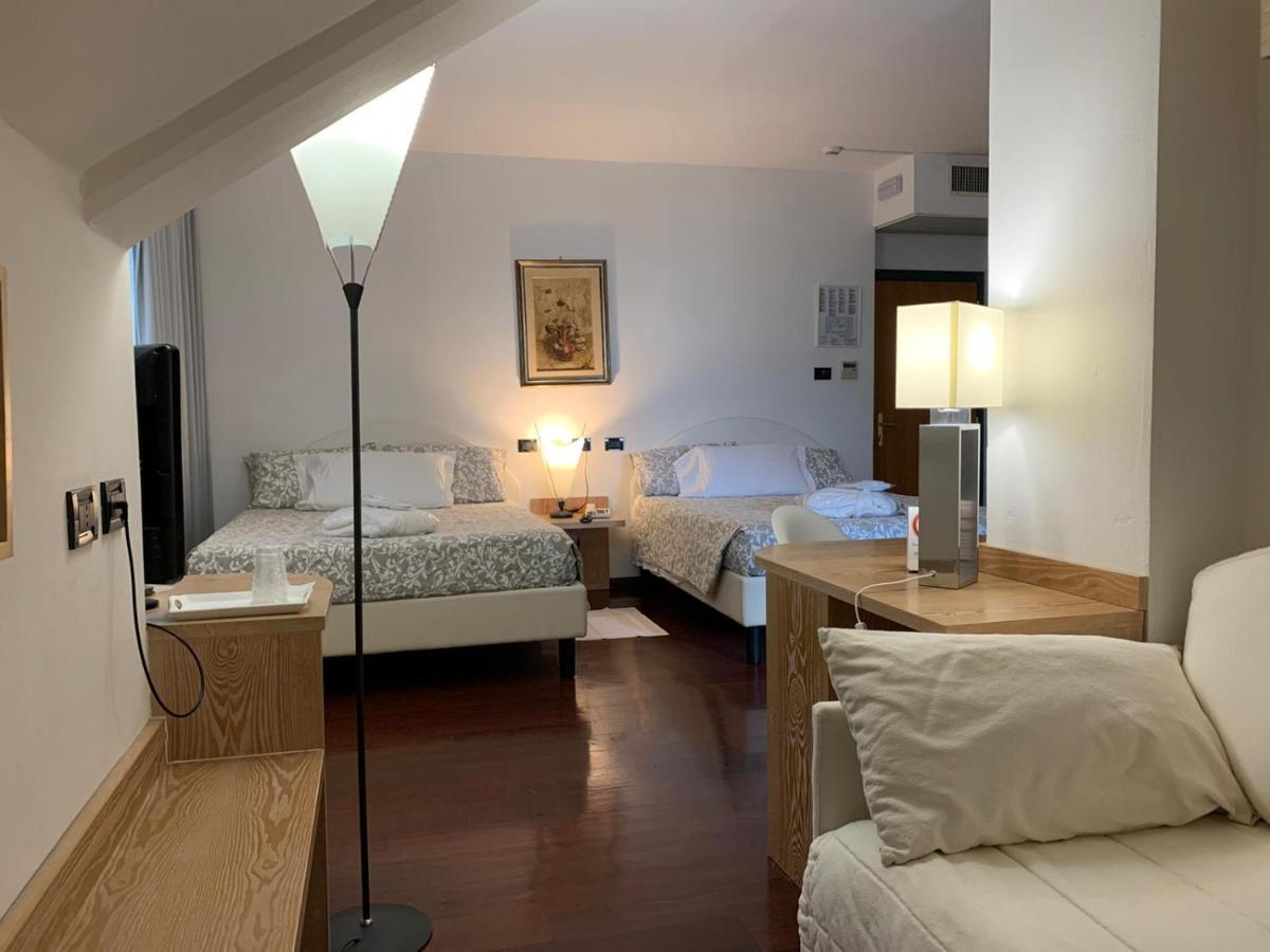 Hotel Logonovo 3*