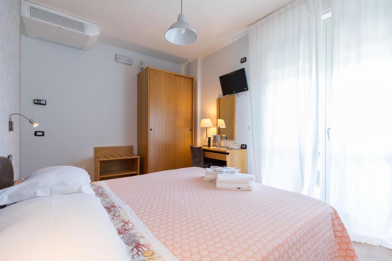 Hotel Logonovo 3*